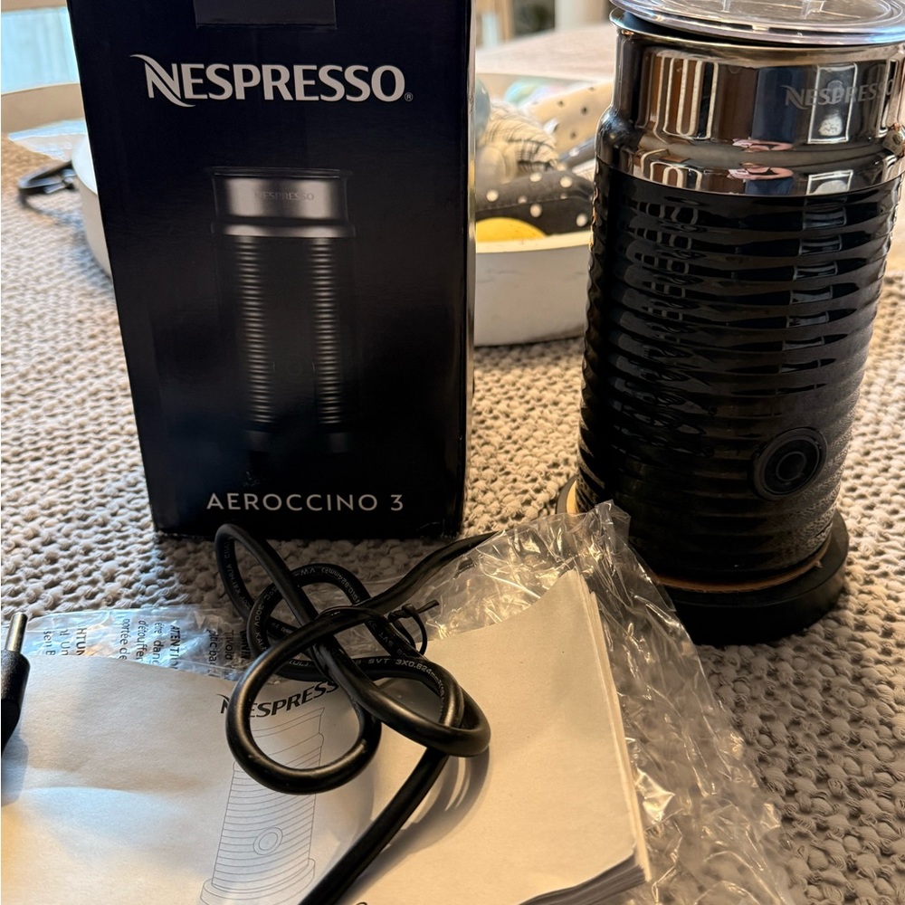Nespresso Aeroccino 3 Milk Frother, Black, Steel